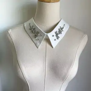 Kerah Renda Guipure Periode Vintage, Renda Gading Dijahit untuk Membuat Gaun Kerah Renda