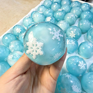 Pelota Crujiente y Blanda Hecha a Mano; Juguete Antiestrés con Sonido de Nieve al Caminar sobre el Hielo; Pequeño Regalo Navideño para Niños y Niñas - Product Image 2