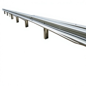 Barrière de sécurité autoroutière à trois vagues galvanisée en acier Q235, poteau Sigma, jeu de boulons et écrous, réflecteur de qualité diamant, poutre résistante aux impacts M65 - Product Image 1