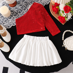 Set Estivo per Bambine: Top a Maniche Lunghe con Paillettes Rosse e Fiore Tridimensionale sulla Spalla + Gonna Bianca - Product Image 2