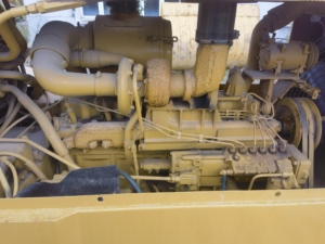 Bulldozer sur chenilles CAT D6G, moteur puissant, engin de terrassement lourd pour chantier de construction - Product Image 6