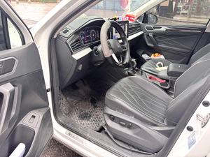 Volkswagen <span class=keywords><strong>Tiguan</strong></span> L Modelo 2025, Excelente 300TSI Automático 2WD Edición Dragón con Techo Panorámico, Buen Estado, Auto Usado - Product Image 5