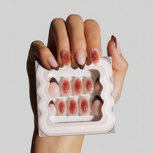 Faux ongles à presser Amber Muse marron doré avec strass, semi-opaques, brillants, réutilisables, en étui transparent - Product Image 1