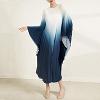 Robe plissée à dégradé de Noël avec manches chauve-souris - Robe chic grande taille pour les occasions quotidiennes et spéciales des femmes
