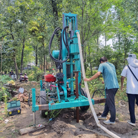 Tête rotative de forage de puits d'eau de 200 m avec pompe à boue, machine de forage de puits d'eau à quatre roues motrices
