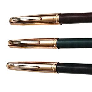 Regali per ufficio di scrittura lisci Best-seller pennino con cappuccio classico raffinato disponibile in penne stilografiche promozionali a 3 colori - Product Image 1