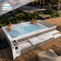 Piscine hors sol contemporaine en PRV (polymère renforcé de fibres de verre) pour enfants, idéale pour les séjours de week-end, les hôtels et les espaces de réunion en extérieur.