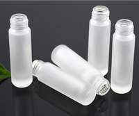 Flacon roll-on cosmétique en verre givré de 8 ml avec bille en verre et capuchon métallique