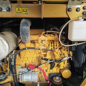 Excavatrice d'occasion de haute qualité, mini-pelleuse Caterpillar Cat 305.5E2 d'origine, 5,5 tonnes, hydraulique, sur chenilles, bon prix, à vendre - Product Image 5