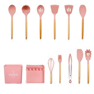 Ensemble d'ustensiles de cuisine en silicone résistant à la chaleur, 13 pièces, ustensiles de cuisine en silicone avec manche en bois - Product Image 5