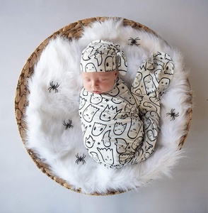 Ensemble d'emmaillotage et de chapeau pour bébé en bambou rayonne spandex - Product Image 6