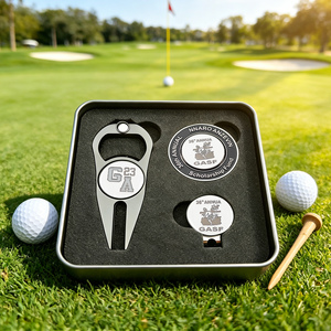 Coffret Cadeau Golf Événementiel Personnalisé avec Logo, Marqueur de Balle Haut de Gamme, Outil de Réparation de Divots Durable, <span class=keywords><strong>Jeton</strong></span> de <span class=keywords><strong>Poker</strong></span> Métallique et Clip de Chapeau - Product Image 1