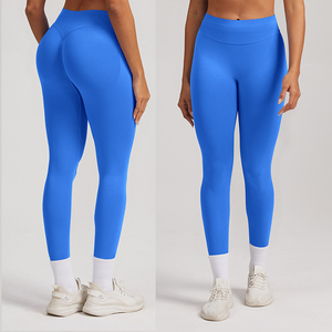Leggings de yoga y fitness de cintura baja para mujer, de nailon, sin costuras, acanalados, transpirables, ligeros, de color liso, con efecto fruncido en el trasero, ¡los más vendidos! - Product Image 1