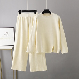 Conjunto de dos piezas de suéter y pantalón para mujer, elegante, informal, de gama alta, prendas de punto suaves, de longitud larga, con cuello redondo y hombros caídos para tejer - Product Image 3