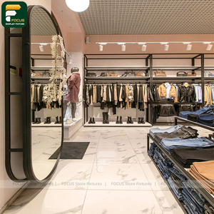 ชั้นวางเสื้อผ้าพร้อมโครงไม้และโลหะ สำหรับจัดแสดงเสื้อผ้าในร้านค้าปลีก - Product Image 5