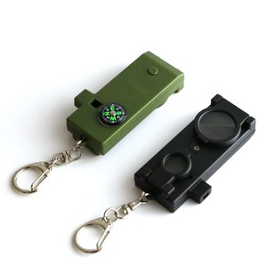 Sifflet d'extérieur 5 en 1 avec boussole et lumière pour la randonnée, l'alpinisme, la survie en cas d'urgence, outil compact en plastique pour porte-clés - Product Image 1