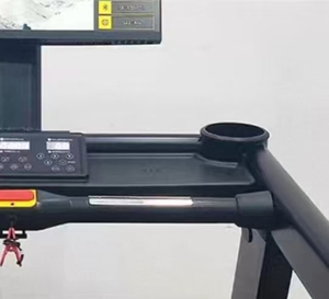 Tapis de course à coussinets souples, courbé, avec écran de streaming, capacité de charge élevée 200 kg, protection des genoux, pour usage professionnel en club de fitness - Product Image 5