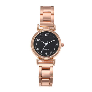 Montre à quartz élégante et polyvalente pour femme, au design simple ; bracelet en acier élégant et décontracté pour les lycéennes et les lycéennes supérieures. - Product Image 4