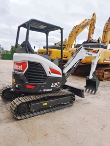 Mini-excavatrice compacte avec une masse opérationnelle de 2705 kg, forte force de creusement, haute efficacité pour les travaux en espace restreint, puissante - Product Image 5