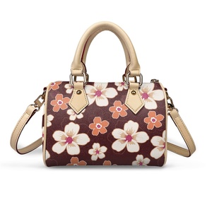 Vente directe fournisseur – Sac oreiller portable pour <span class=keywords><strong>femme</strong></span> en PU, motif feuille de bananier, style Hawaï, impression à la demande - Product Image 4