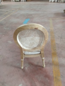 Chaise de salle à manger de <span class=keywords><strong>mariage</strong></span> de rotin en osier de canne empilable en bois de bouleau antique rustique de <span class=keywords><strong>vignoble</strong></span> - Product Image 3