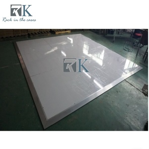 แผงเวทีสี่เหลี่ยมสีขาวแบบพกพา ประกอบง่าย สำหรับงานในร่มและกลางแจ้ง - Product Image 5