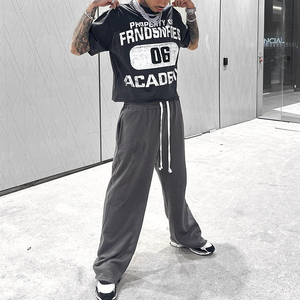 เสื้อยืดสตรีทแวร์ทรงหลวมสำหรับผู้ชาย ผ้าคอตตอน 100% พิมพ์ลายกราฟิกด้วยเทคนิค Acid Wash น้ำหนัก 230 กรัม แขนสั้น พิมพ์ลายซิลค์สกรีน - Product Image 3