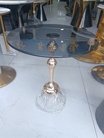 Meubles de salon Table d'appoint en verre cristal Table à armature en métal inoxydable Basse Or Tables d'extrémité rondes en marbre de luxe modernes