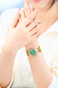 Reloj de Cuarzo de Aleación de Alta Gama para Mujer, Ligero, Elegante, Esfera Pequeña de 32 mm, Diseño Simple y Exquisito - Product Image 4