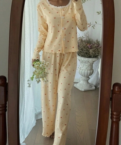 Pijama informal de algodón amarillo con estampado para mujer, conjunto de dos piezas, ropa de dormir personalizable, ODM - Product Image 4