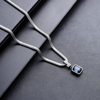 Collier en pierres précieuses pour homme, design géométrique en zircon en acier inoxydable, inaltérable, élégant et simple