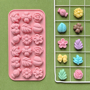 18-teiliges Lebensmittelechtes Antihaft-Schokoladen- und Bonbonformen-Set mit Blumen- und Blattmotiven aus Silikon für Dekorative Backwaren und Eiswürfel - Product Image 3