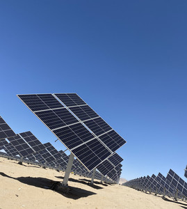 Seguidor Solar de Dos Ejes para Módulos Fotovoltaicos Bifaciales - Product Image 2