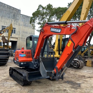 Excavatrice sur chenilles d'occasion Doosan DX60-9C, fabriquée en Corée, 6 tonnes, compatible avec plusieurs accessoires, mini-pelle avec certification CE, à vendre - Product Image 3