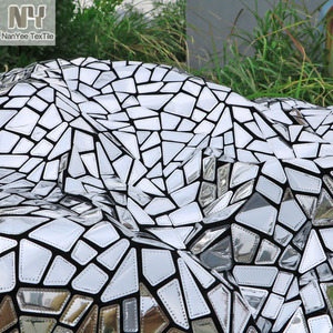 Vải nhung <span class=keywords><strong>sequin</strong></span> bạc bóng hình dạng đặc biệt cao cấp Nanyee Textile dùng cho trang phục sân khấu - Product Image 3