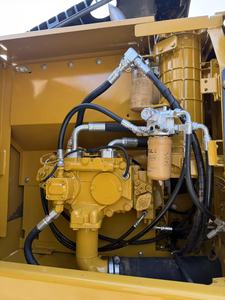 Miniexcavadora Caterpillar CAT323 Usada, Equipo de Construcción de Tipo Oruga de 23 Toneladas, Modelo 2024, Excelente Estado, Motor Incluido - Product Image 6