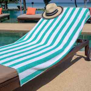 Serviette de plage personnalisée en coton 100% à rayures tendance, super absorbante, de qualité supérieure, douce, avec logo - Product Image 1