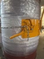 Tambour ergonomique à engrenages inclinable sur des cuves de mélange surélevées