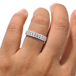 Anillo <span class=keywords><strong>de</strong></span> Moissanita LINNA <span class=keywords><strong>de</strong></span> 0.55 CTW con Pavé <span class=keywords><strong>de</strong></span> Clústeres <span class=keywords><strong>de</strong></span> Media Eternidad, Plata <span class=keywords><strong>de</strong></span> Ley 925, Certificado GRA, Delicado y Apilable, para Boda - Product Image 5