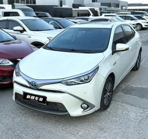 Toyota Levin hybride 1.8H CVT GS Elite édition toit ouvrant automatique 2016. Voiture d'occasion, en stock, prête pour livraison immédiate - Product Image 1
