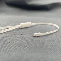 Étiquettes suspendues Yx haut de gamme à double languette côtelée en époxy, finition gaufrée/débossée par transfert thermique numérique pour chaussures et vêtements, logo personnalisé