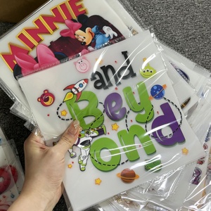 卸売カスタム漫画キャラクター熱転写ステッカーTシャツ用、DTFビニール洗濯可能＆耐久性のあるPETフィルムアイロン転写 - Product Image 4