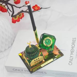 Horloge de mosquée en verre cristal 3D, porte-stylo, décoration de bureau islamique religieuse, alimentée par piles, durable - Product Image 1