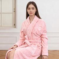 Peignoir de spa en tissu gaufré élégant et respirant pour femmes, en polaire pelucheux, avec capuche et poches