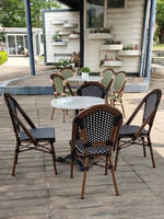 Ensemble de meubles de restaurant empilables vintage rétro, ensemble de table et de chaises en bois pour café, restaurant de restauration rapide en plein air