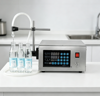 Machine de remplissage CNC entièrement automatique et durable pour bouteilles et canettes en plastique, emballage de haute précision en acier inoxydable pour spiritueux et boissons