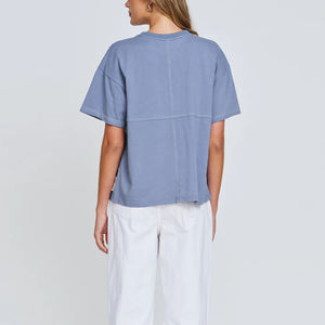 Женская футболка с контрастной панелью - Product Image 3