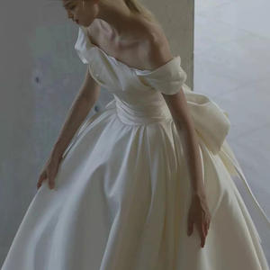 <span class=keywords><strong>V</strong></span>áy cưới mới <span class=keywords><strong>v</strong></span>ề: <span class=keywords><strong>V</strong></span>áy cưới kiểu đuôi cá không dây bằng satin có đuôi - Product Image 5