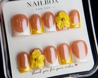 Faux ongles classiques courts carrés faits à la main, à pression, avec French manucure, couvrance totale, réutilisables, motif papillon, en acrylique, 10 pièces