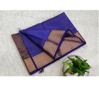 Saree Sutra Biru Tradisional Maheshwari dengan Motif Kotak-Kotak Kecil dan Pinggiran Cokelat, Tenunan Tangan Elegan untuk Pesta Pernikahan dan Acara Perayaan